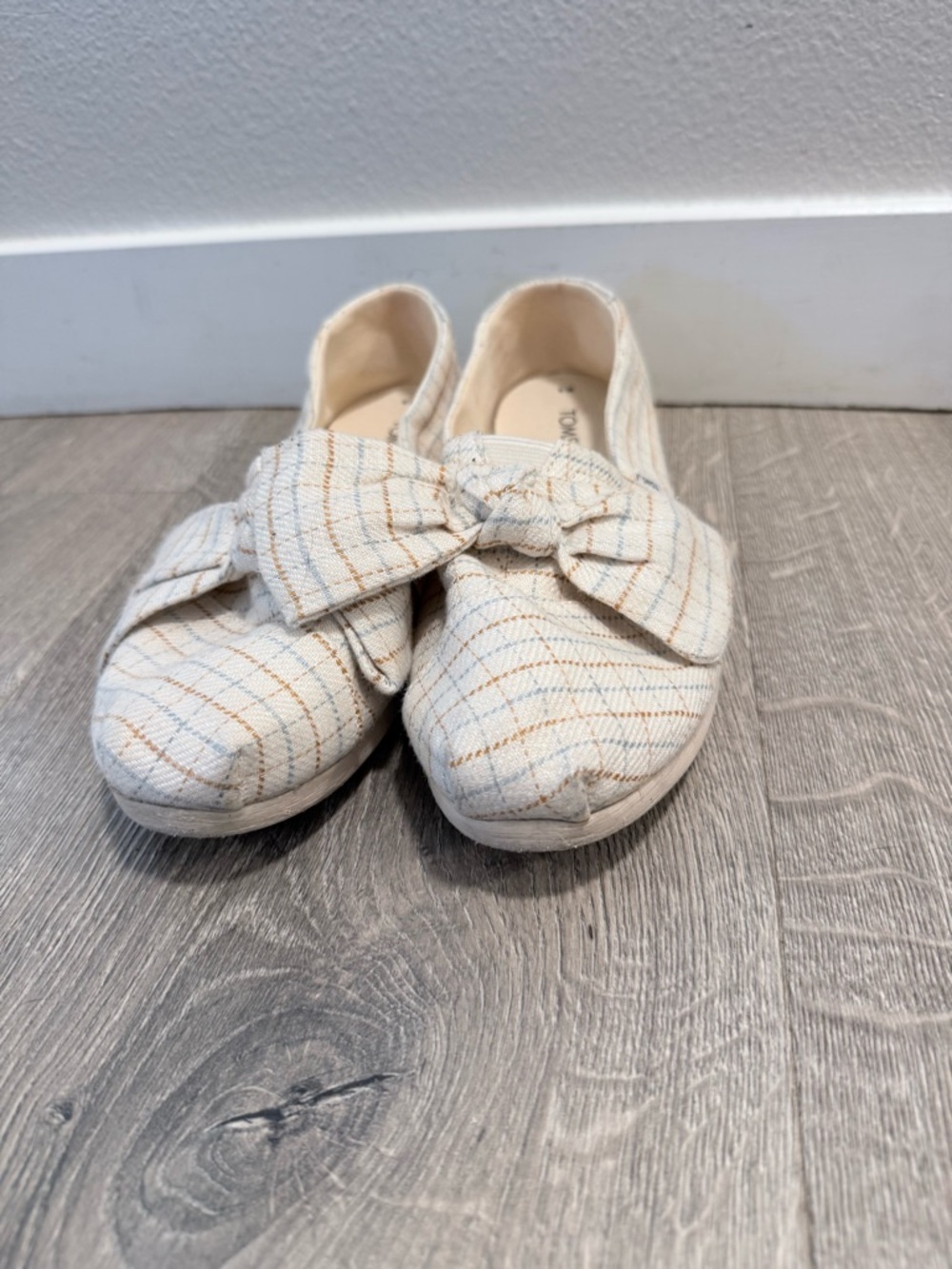 TOMS Cream Plaid Knot-Front Slip-Ons - Picture 2 of 7